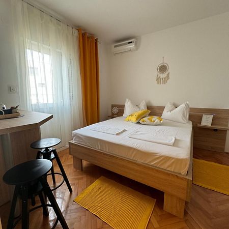 The Manzoni Family 4 Hotel Пунат Екстериор снимка