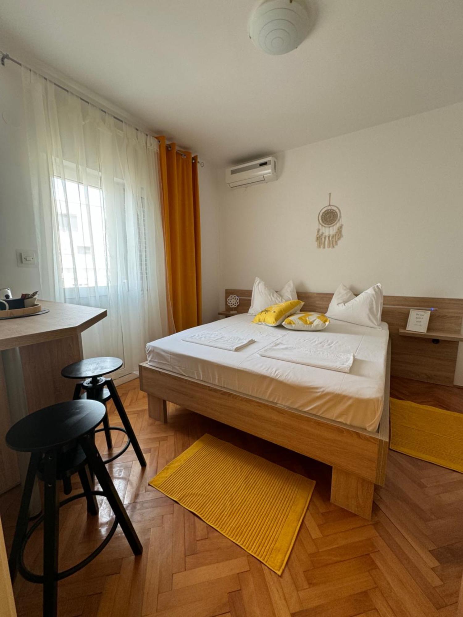 The Manzoni Family 4 Hotel Пунат Екстериор снимка